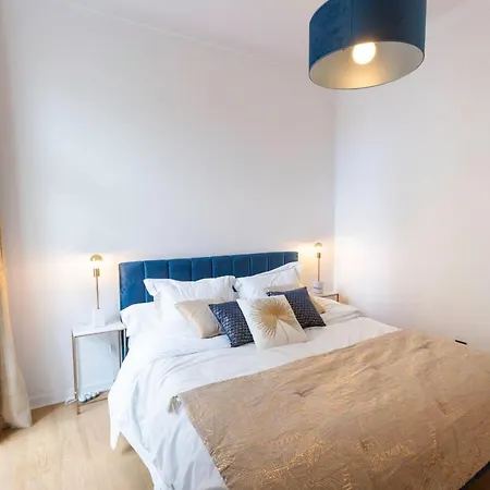 Modern 2-br In The Heart Of Apartment Cannes