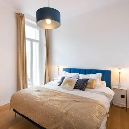 Modern 2-br In The Heart Of Cannes
