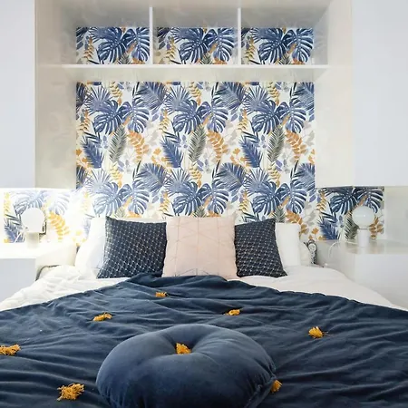 Modern 2-br In The Heart Of 아파트