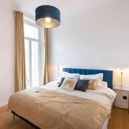 Modern 2-br In The Heart Of *